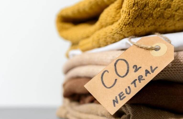 Ślad węglowy produktu – czy trzeba informować o nim na etykiecie?